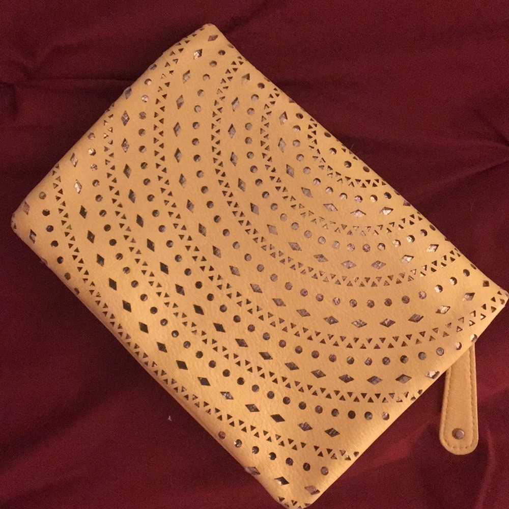 Francesca’s clutch